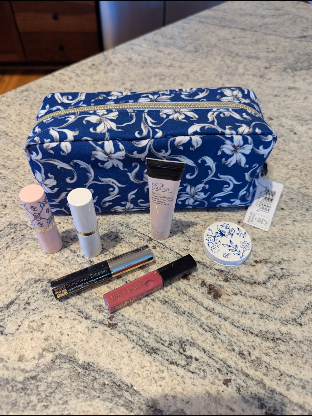 Estee Lauder Blue/White Pouch & 6 EL Cosmetics